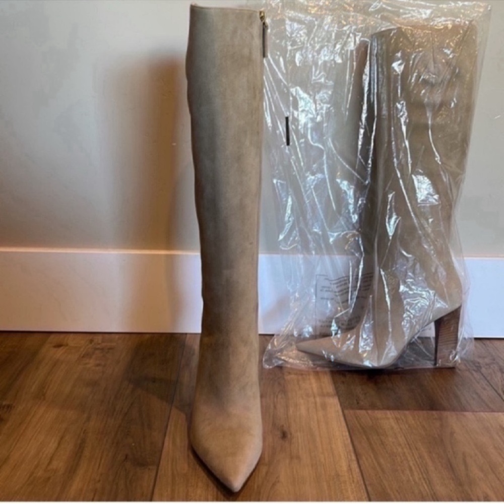 Michael Kors Collection Coastal Western Boho Cream/Tan Suede boot 38 1/2